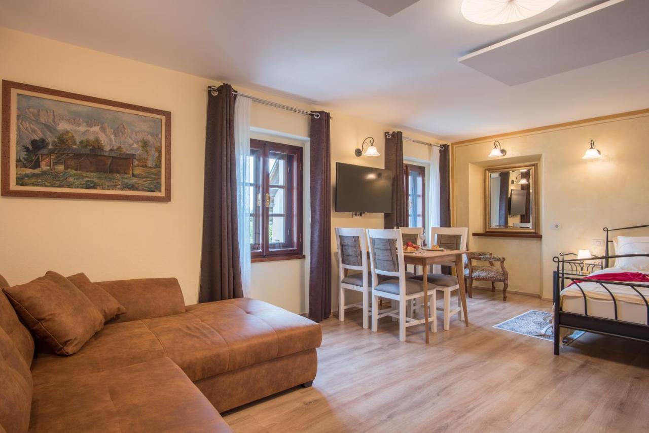Vila Radolca Apartments & Rooms Radovljica Bagian luar foto