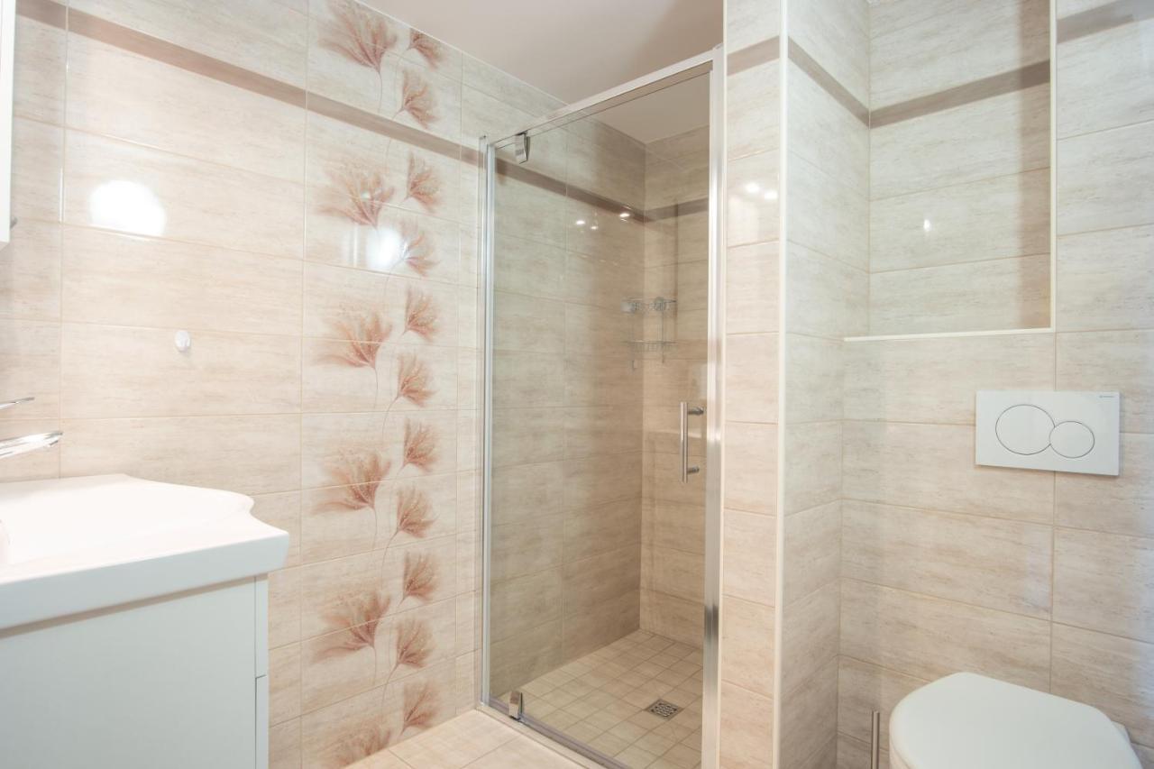 Vila Radolca Apartments & Rooms Radovljica Bagian luar foto