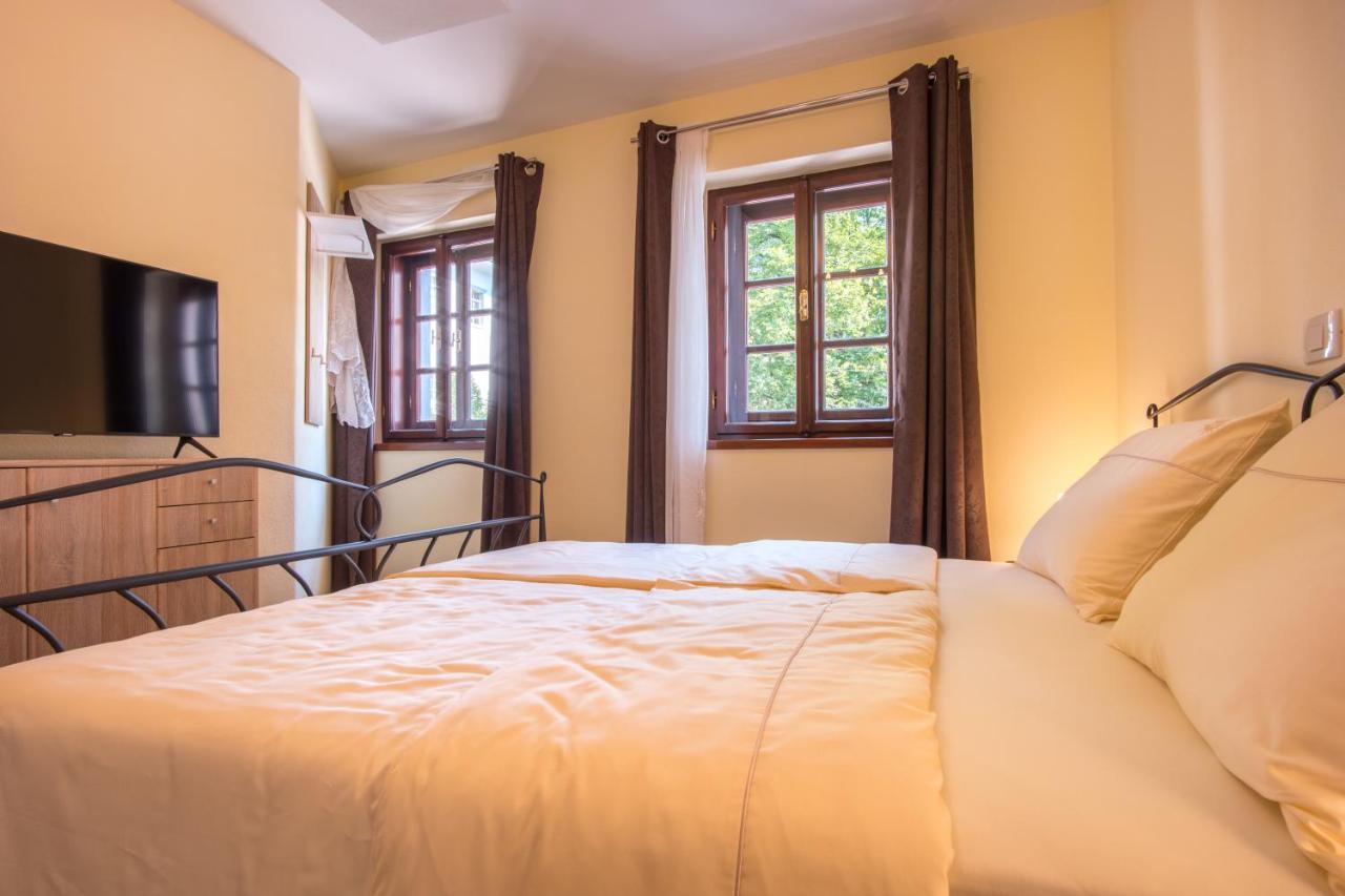 Vila Radolca Apartments & Rooms Radovljica Bagian luar foto
