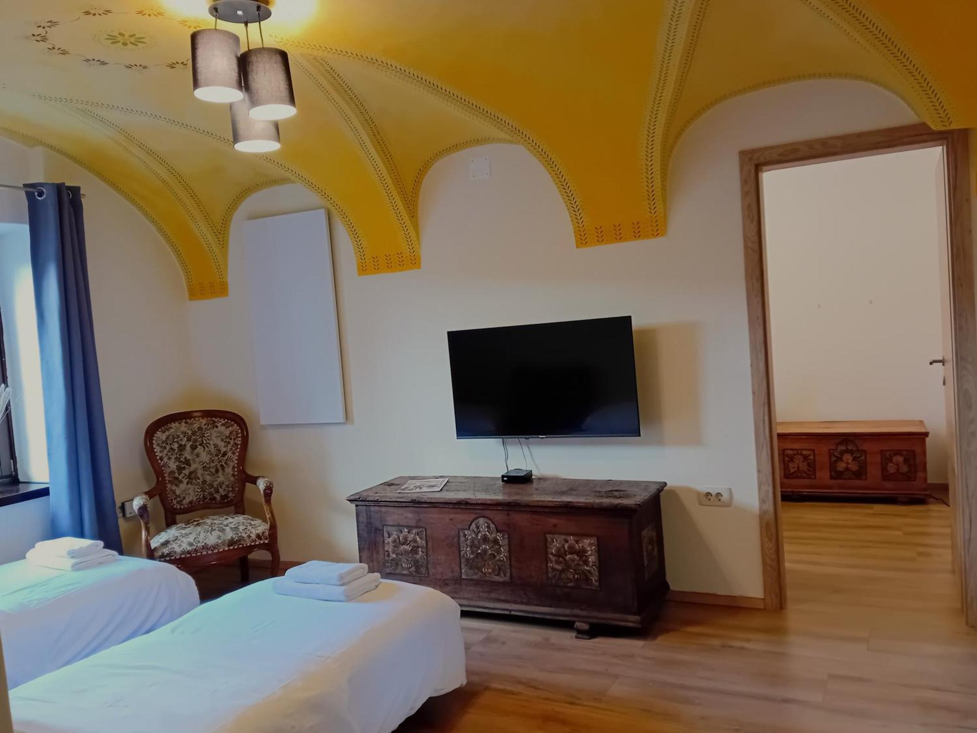 Vila Radolca Apartments & Rooms Radovljica Bagian luar foto